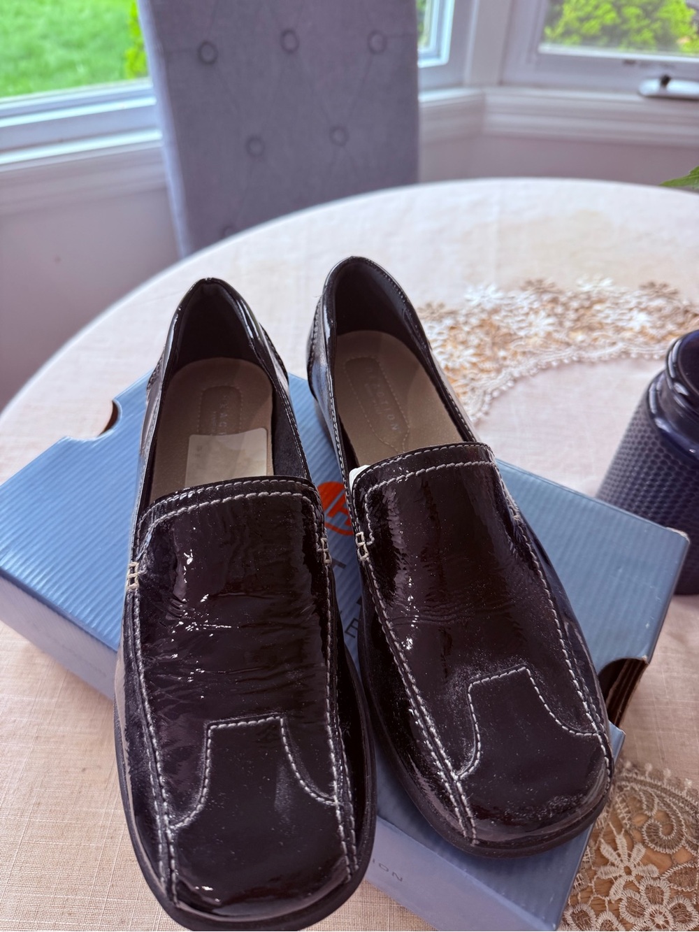 Kenneth Cole Reaction Black Patent Leather Slip-On Loafers